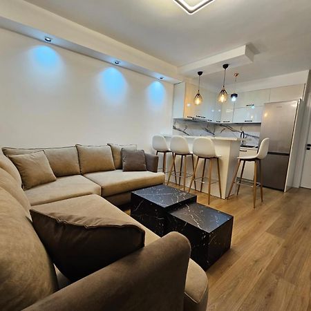 Elois Luxury Apartment Тирана Экстерьер фото