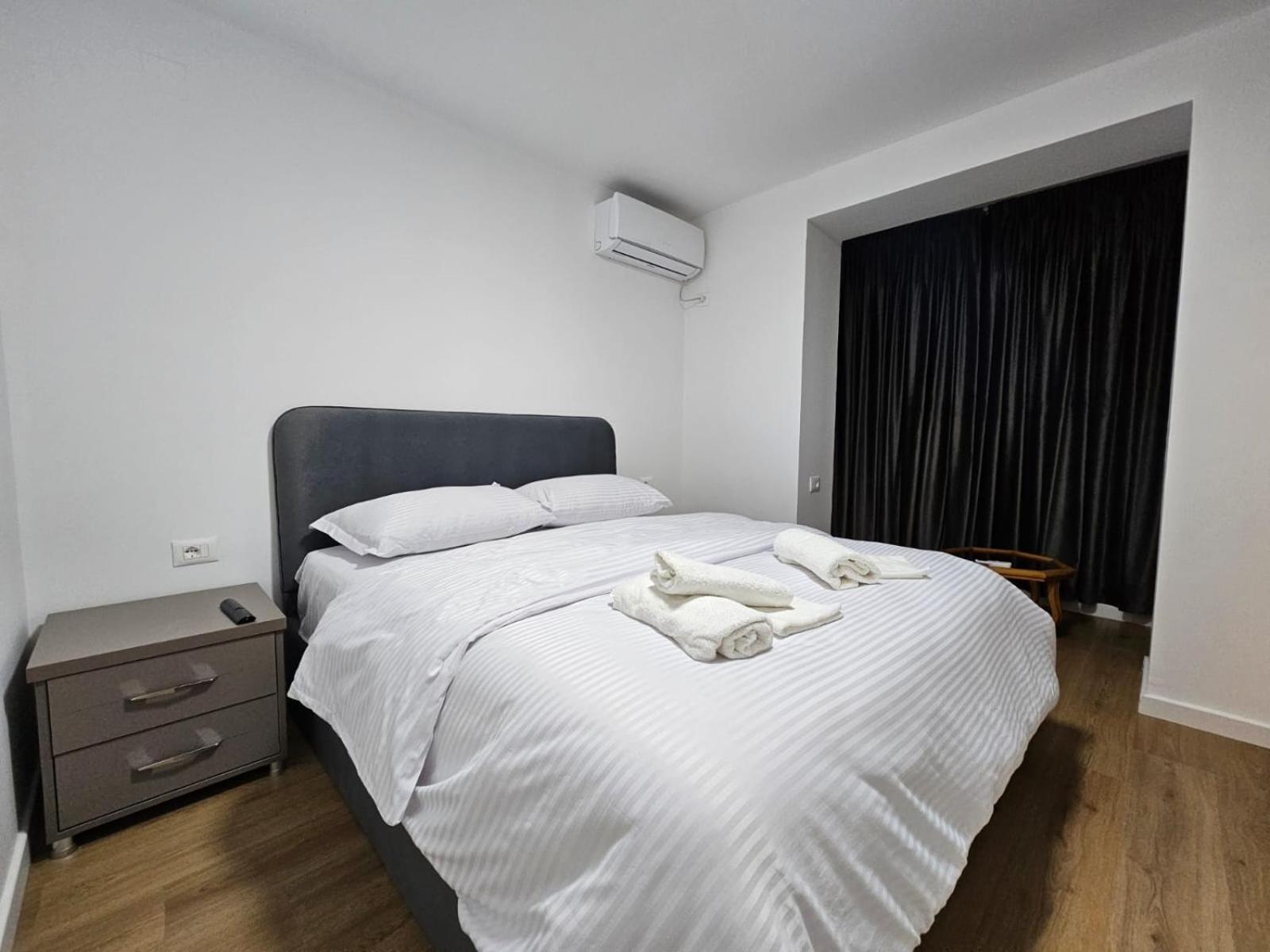 Elois Luxury Apartment Тирана Экстерьер фото
